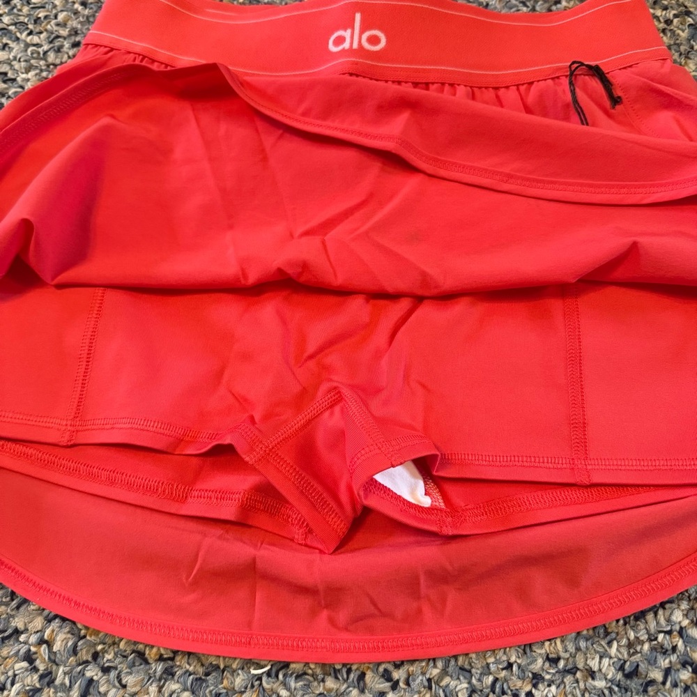 NWT ALO YOGA Candy Red Set: Match Point Tennis Skirt and Splendor Bra - Picture 6 of 11